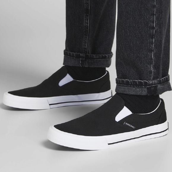 CLEARANCE BUCKLE JACK & JONES BLACK CANVAS SLIP ON LOAFERS SNEAKERS size 8 NWT - Picture 1 of 6
